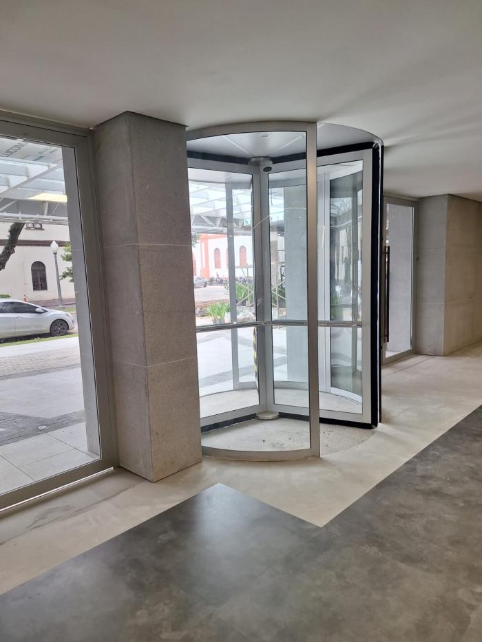 Porta Giratória Redor Vip 3f - Canoas-RS