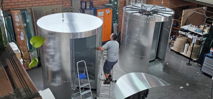 Porta Giratória Redor Vip 2000 3F  - Projeto especial personalizado
