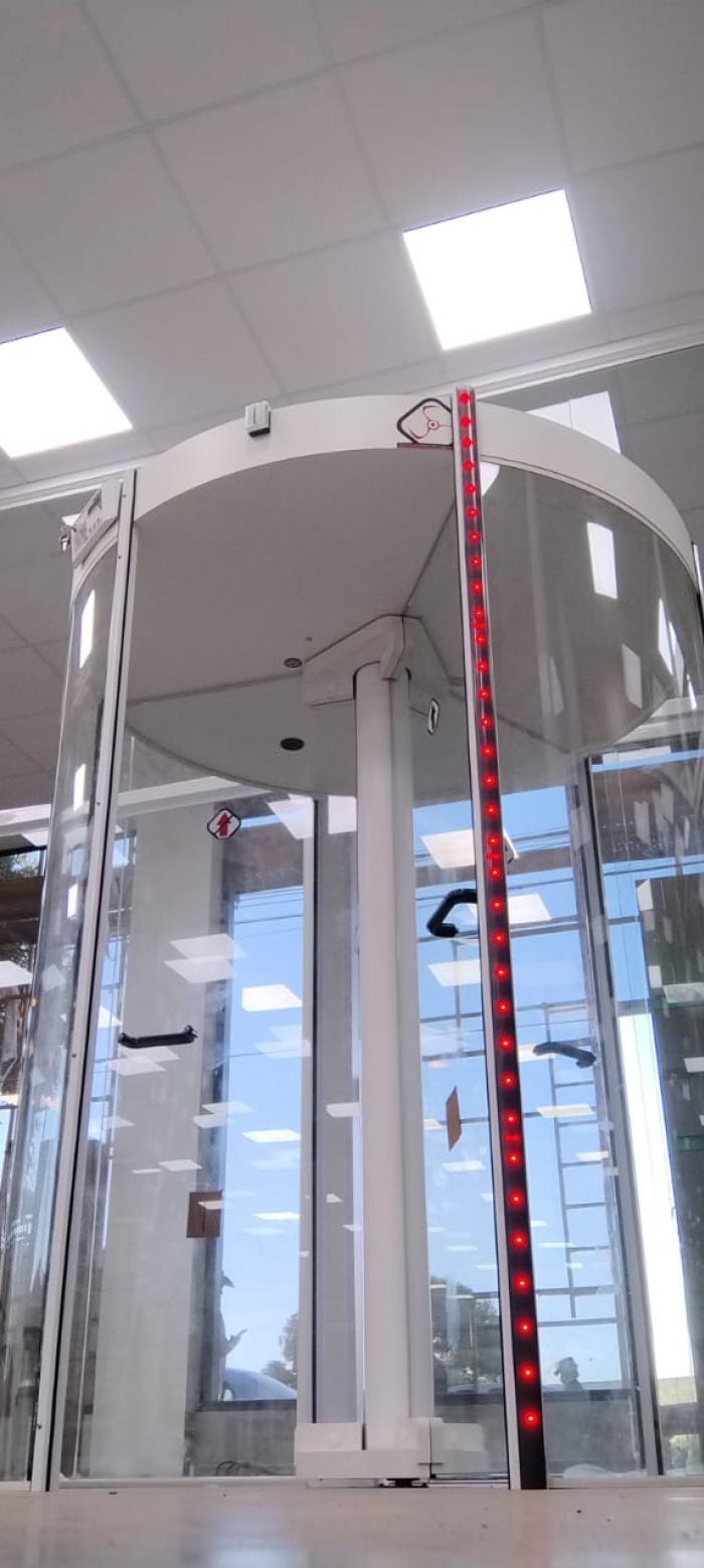 Porta Giratória edor Dx8c Led