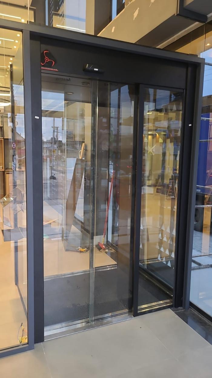 Porta Eclusa Automática Deslizante  Minus