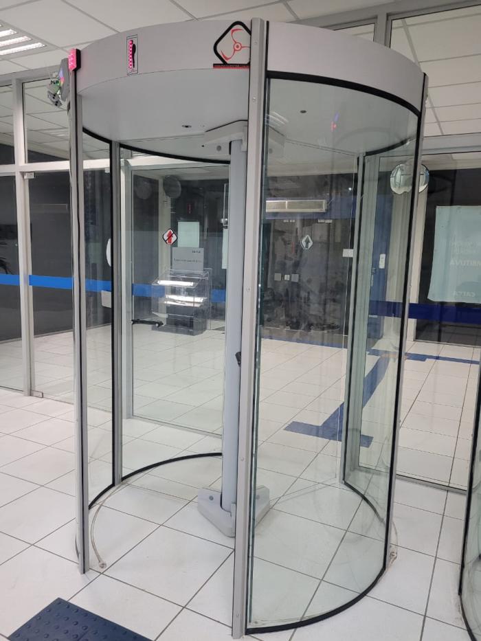Porta Giratória Redor Dx8c CEF