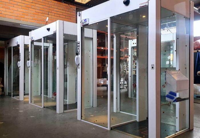 Porta Eclusa Automática com controle de acesso individual