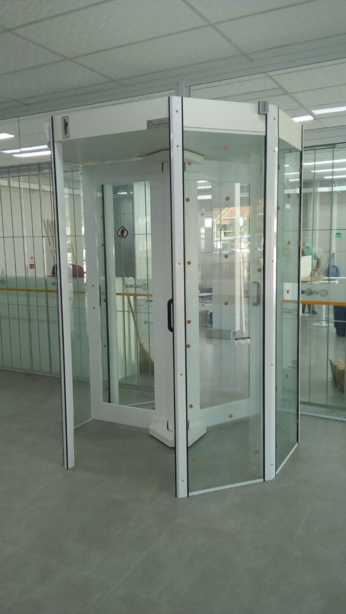 Porta Girtória Octal