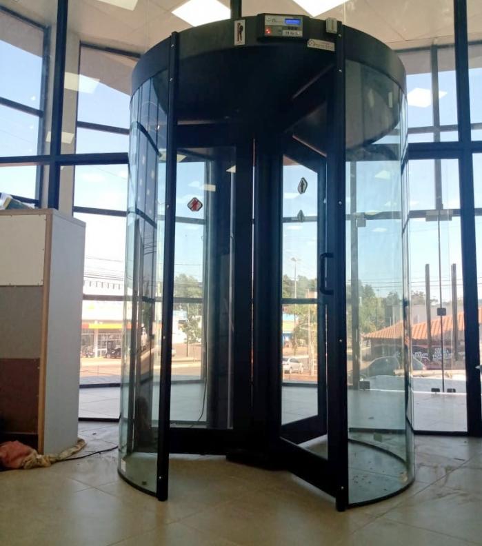 Porta Giratória Redor Dx8c Laminados