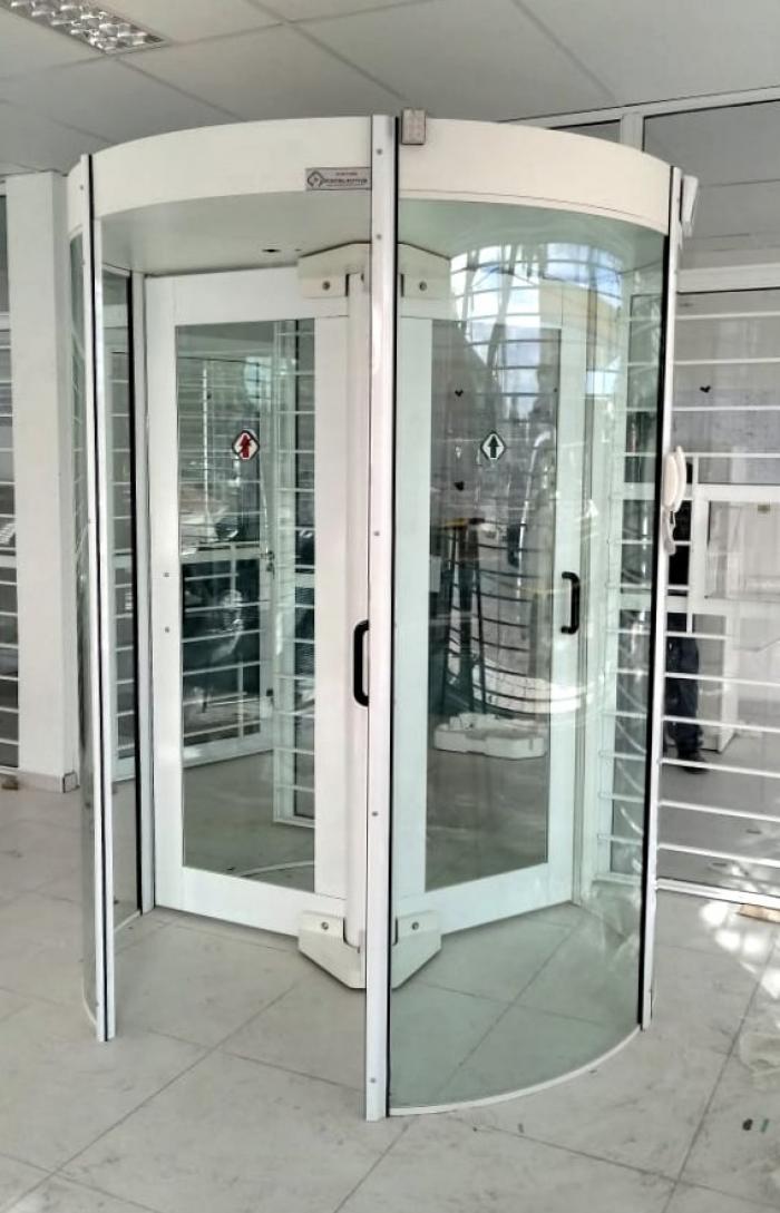 Porta Giratória Redor Laminados