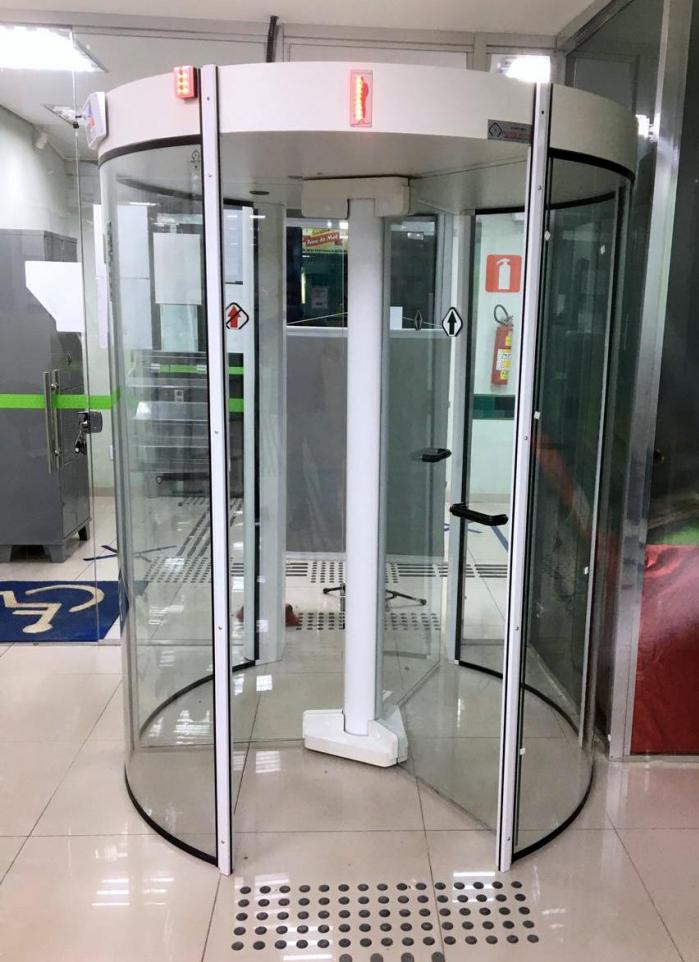 Porta Giratória Redor Dx8c